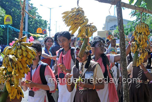 ’Makkala Habba’ at Pillikula makes children hop in happiness on first day 1